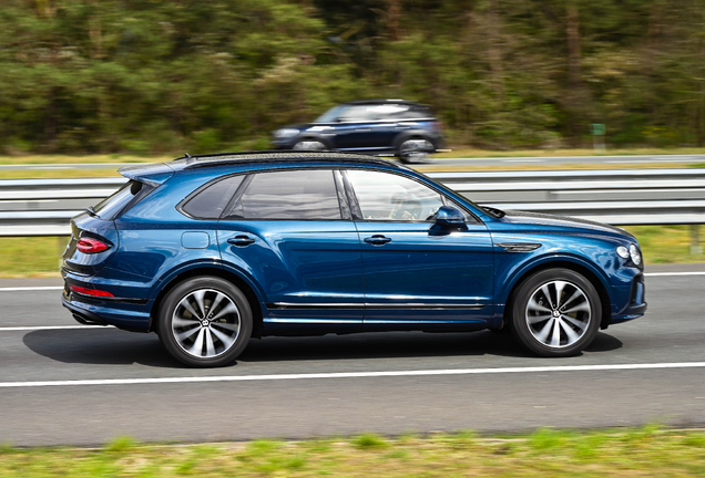 Bentley Bentayga Hybrid 2024