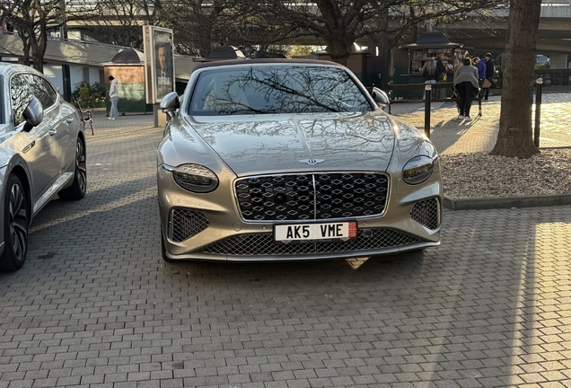 Bentley Continental GTC 2025