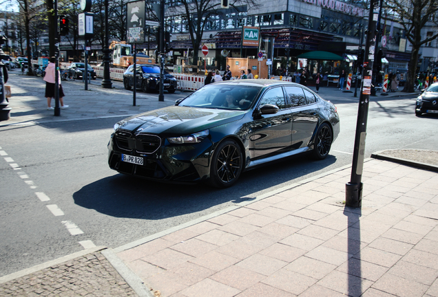 BMW M5 G90