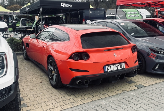 Ferrari GTC4Lusso