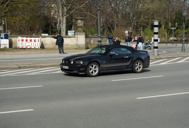 Ford Mustang GT Convertible 2010