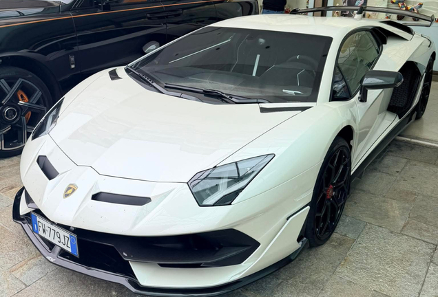 Lamborghini Aventador LP770-4 SVJ