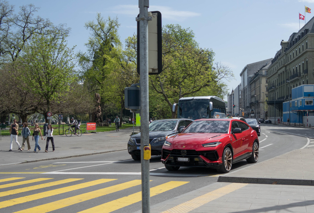 Lamborghini Urus S