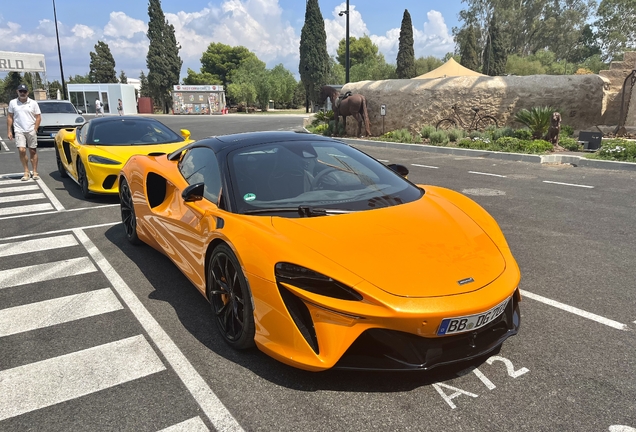 McLaren Artura Spider