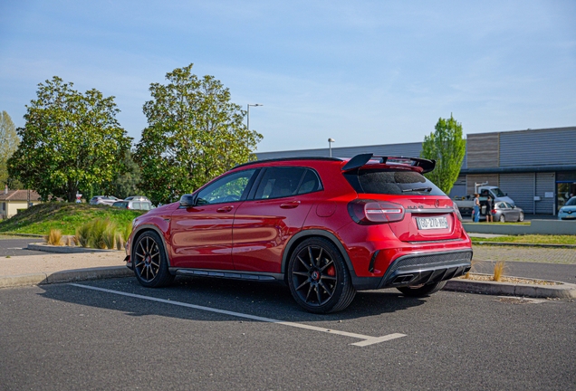 Mercedes-Benz GLA 45 AMG X156