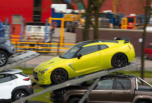 Nissan GT-R