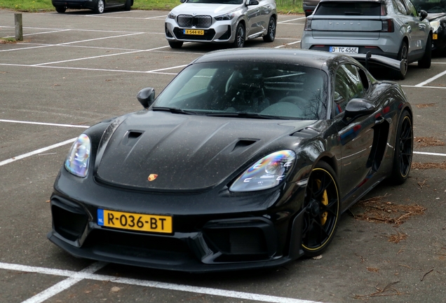 Porsche 718 Cayman GT4 RS Weissach Package