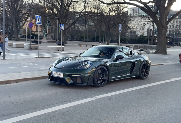 Porsche 718 Cayman GT4 RS Weissach Package