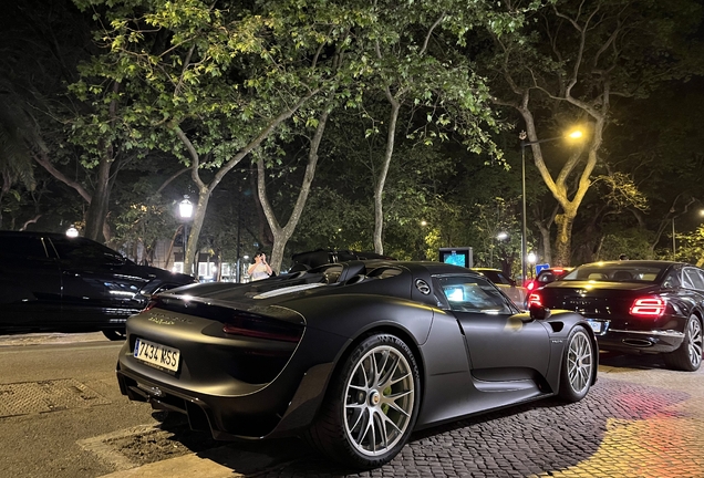 Porsche 918 Spyder Weissach Package