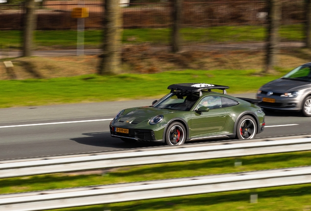 Porsche 992 Dakar