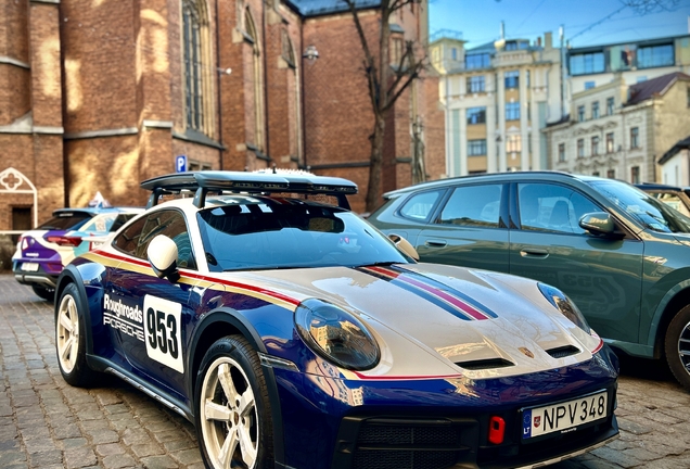 Porsche 992 Dakar