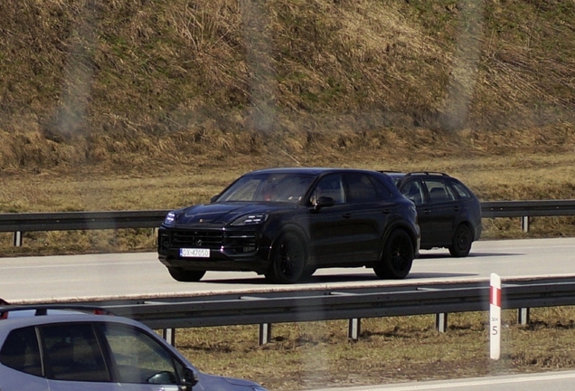 Porsche 9YA Cayenne GTS MkII