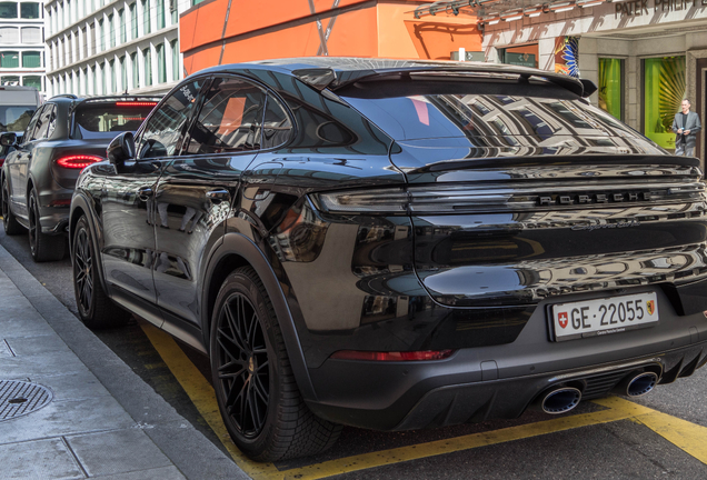 Porsche Cayenne Coupé Turbo E-Hybrid