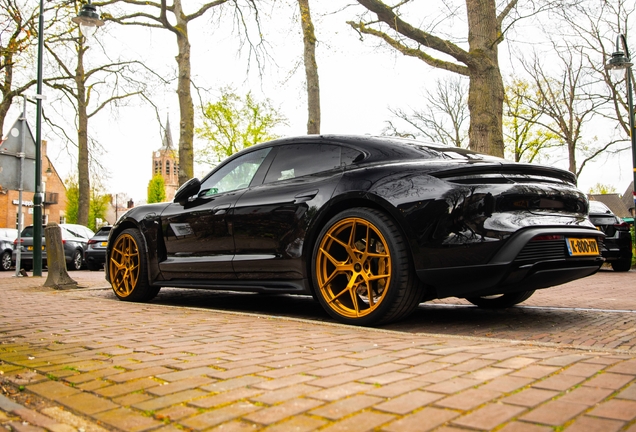 Porsche Taycan Turbo MkI