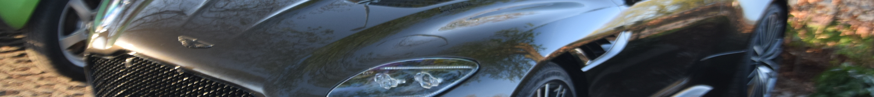 Aston Martin DBS Superleggera Volante