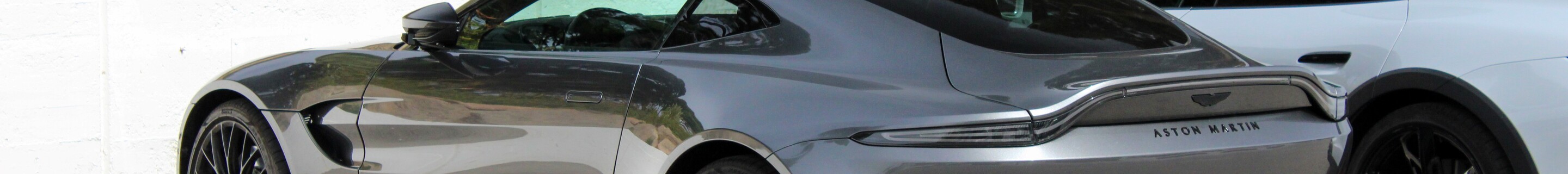 Aston Martin V8 Vantage 2018