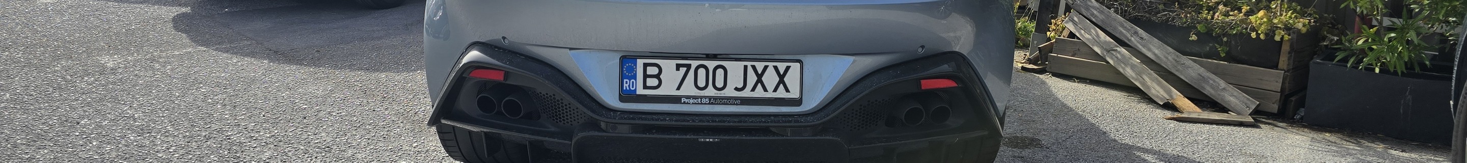 Aston Martin V8 Vantage 2018