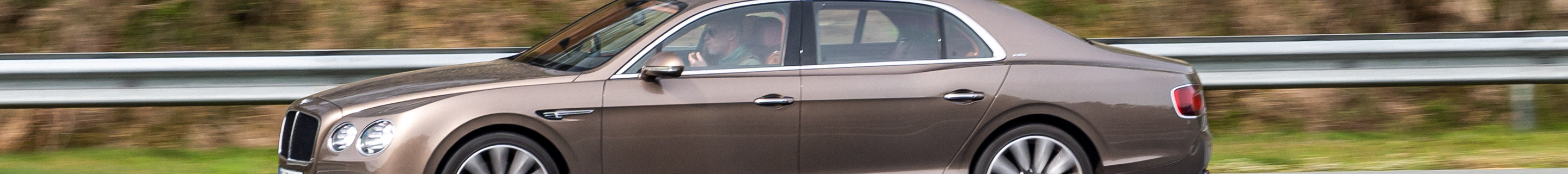 Bentley Flying Spur V8 S