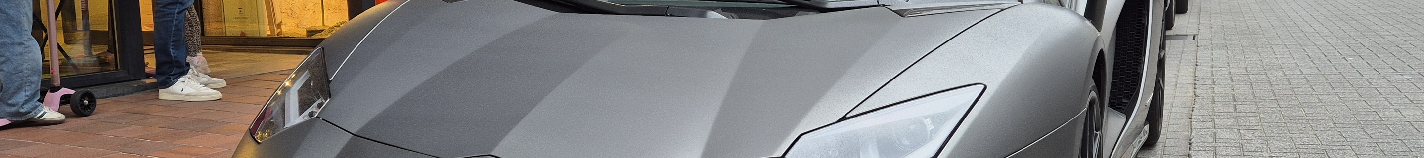 Lamborghini Aventador S LP740-4