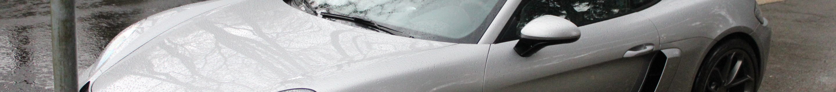 Porsche 718 Cayman GT4