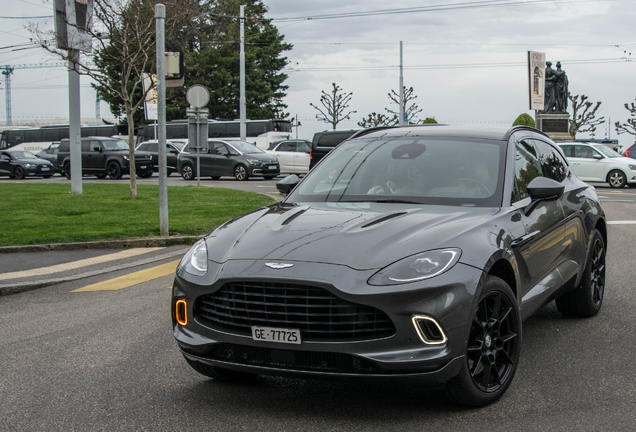 Aston Martin DBX