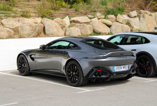Aston Martin V8 Vantage 2018