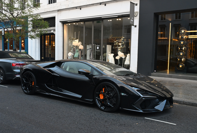 Lamborghini Revuelto