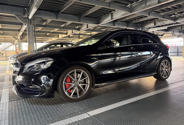 Mercedes-AMG A 45 W176 2015