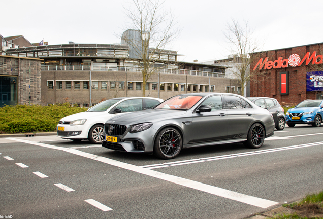 Mercedes-AMG E 63 S W213