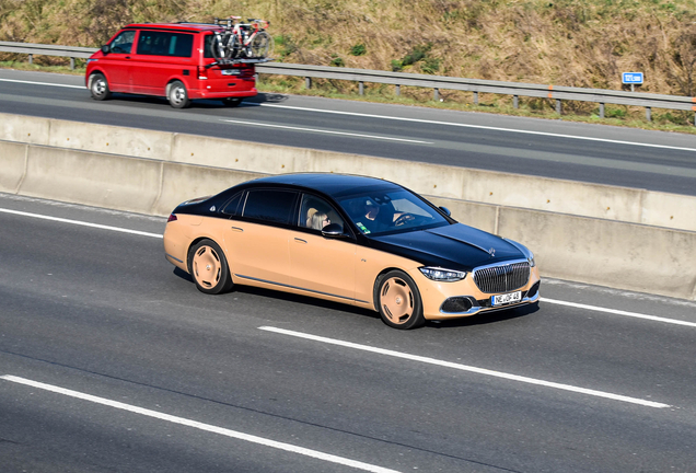 Mercedes-Maybach S 680 X223 Virgil Abloh Edition
