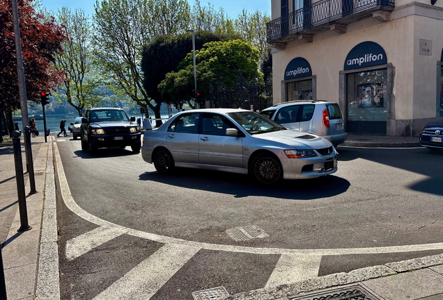 Mitsubishi Lancer Evolution IX