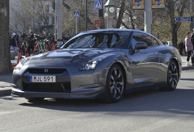 Nissan GT-R
