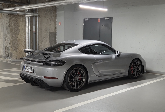 Porsche 718 Cayman GT4