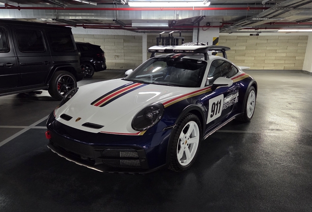 Porsche 992 Dakar