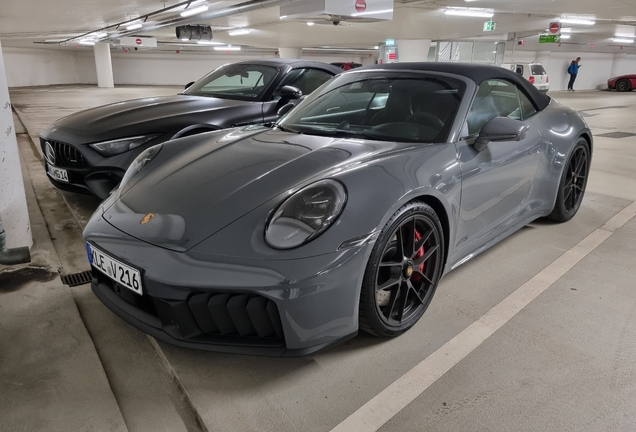 Porsche 992 Carrera 4 GTS Cabriolet MkII