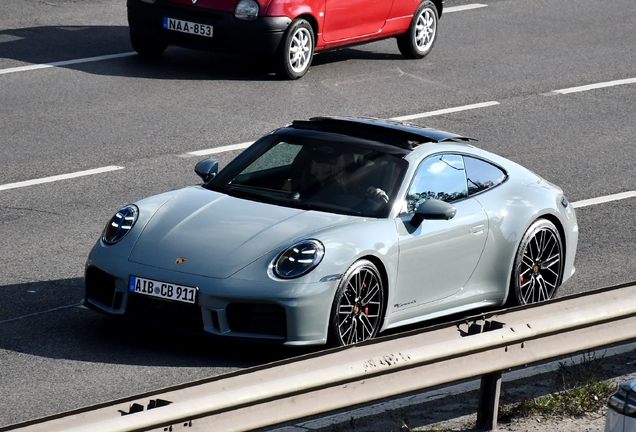 Porsche 992 Carrera 4S MkII