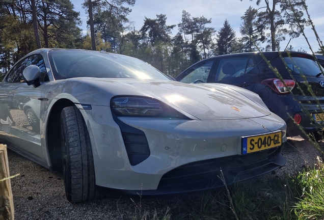 Porsche Taycan GTS Sport Turismo MkI