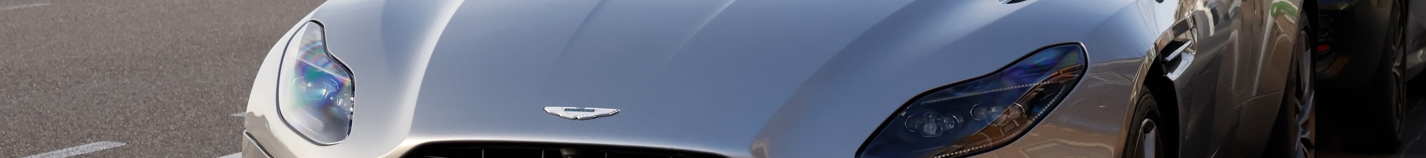 Aston Martin DB11 V8 Volante