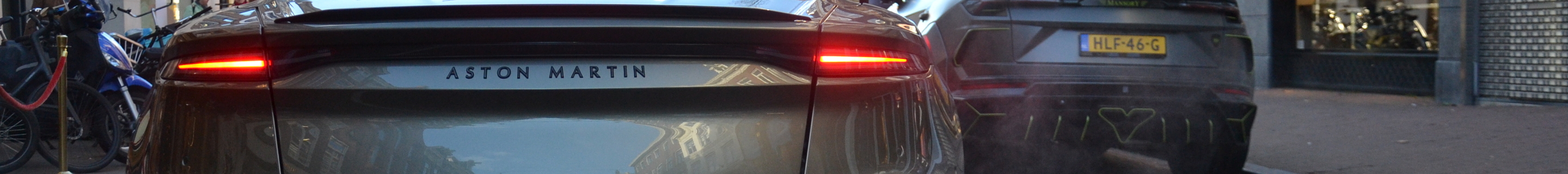 Aston Martin DBS Superleggera Volante