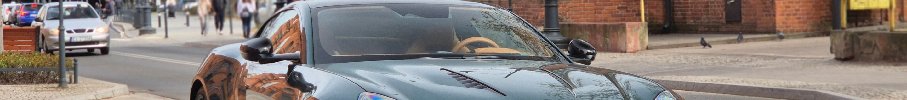 Aston Martin Vanquish 2025