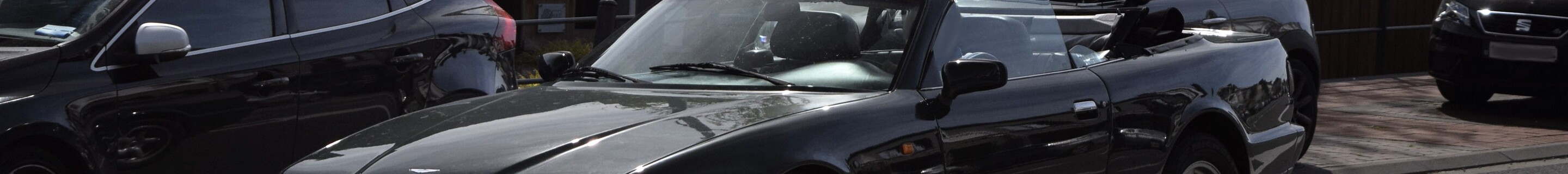 Aston Martin Virage Volante