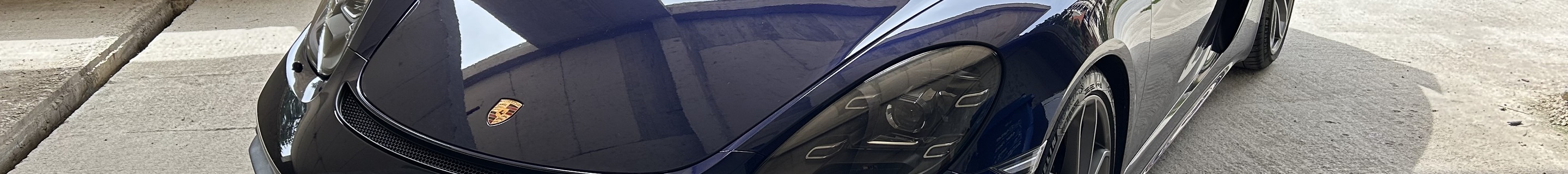 Porsche 718 Cayman GT4