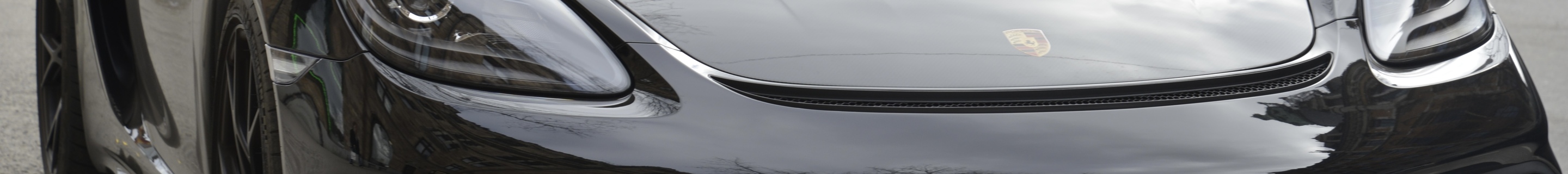 Porsche 718 Cayman GT4 RS Weissach Package