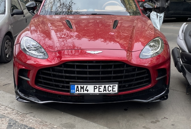 Aston Martin DBX707