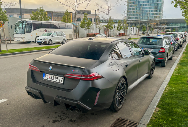 BMW M5 G90