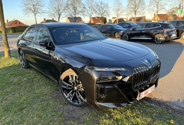 BMW M760e xDrive