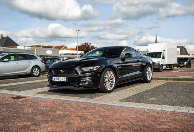 Ford Mustang GT 2015