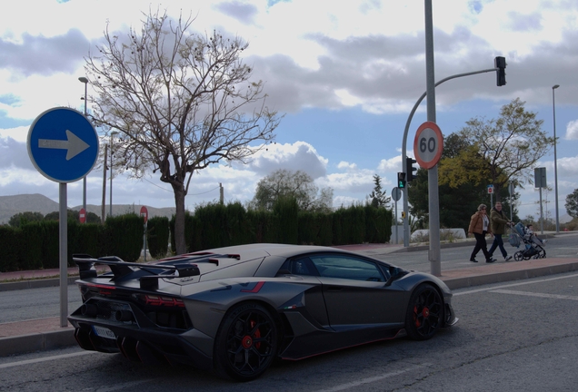 Lamborghini Aventador LP700-4