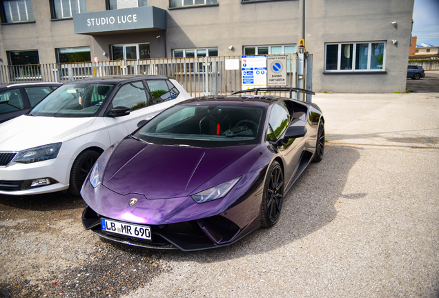 Lamborghini Huracán LP640-4 Performante
