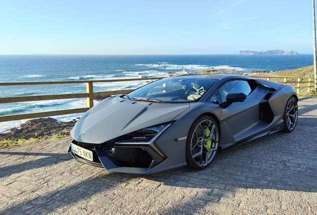Lamborghini Revuelto